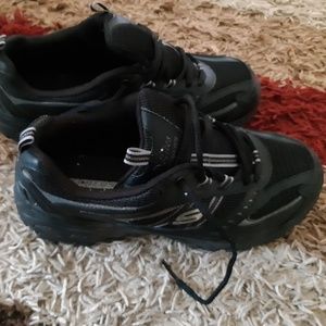 Sketchers shoes